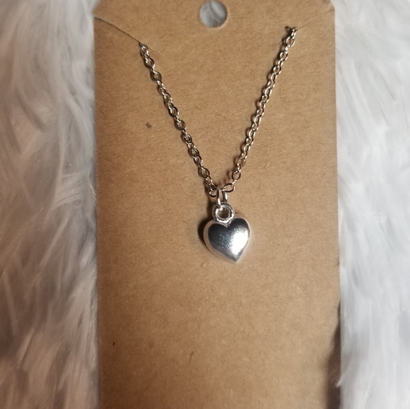 Valentine's Day Heart Necklace - Picture 4 of 14